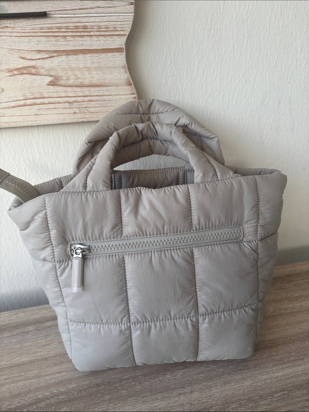 lululemon athletica Beige Quilted Tote Bag with Detachable Strap - Picture 8 of 9